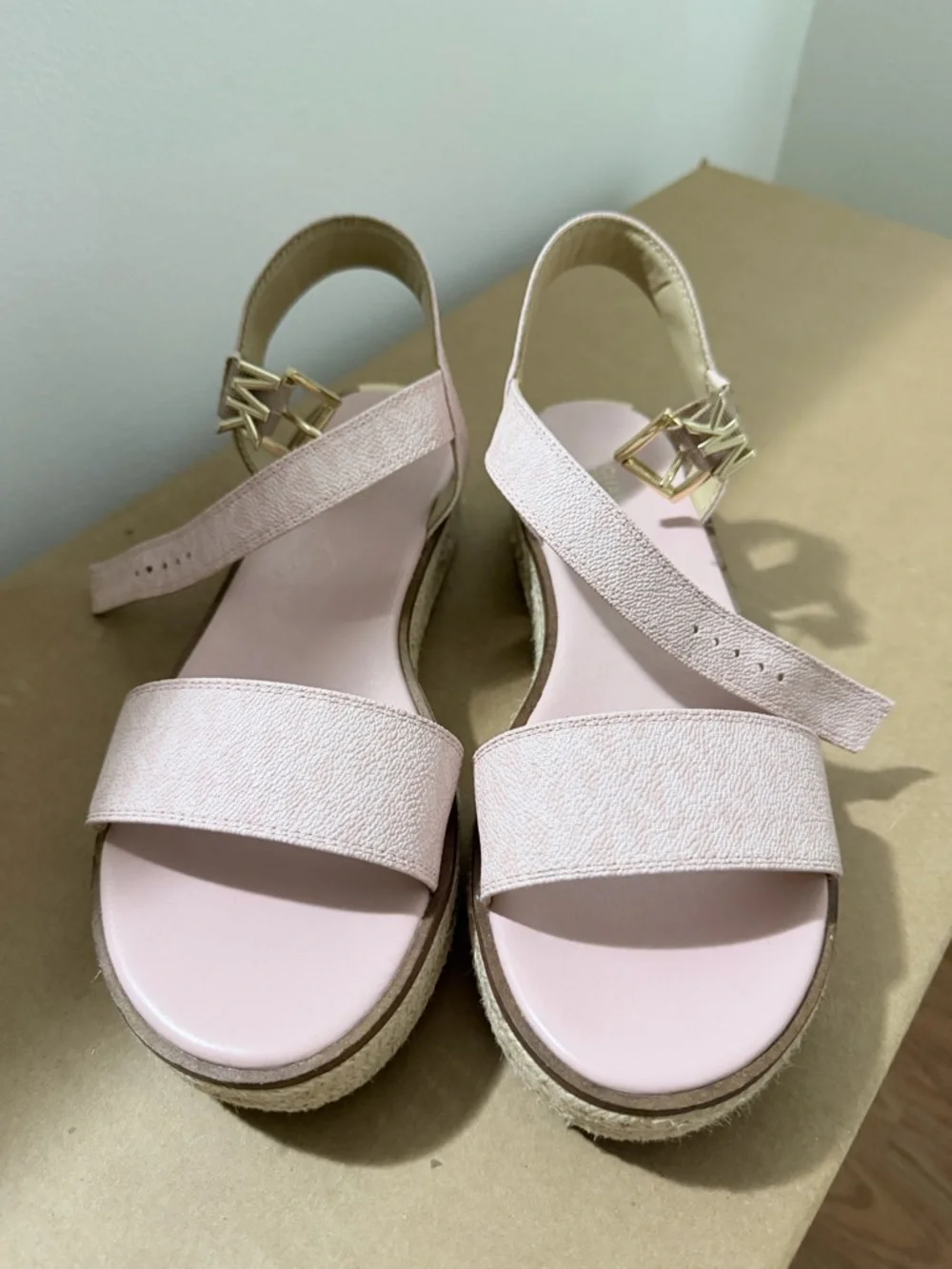 Michael Kors Women's Pink Platform Sandals with Gold Buckle - Picture 1 of 5